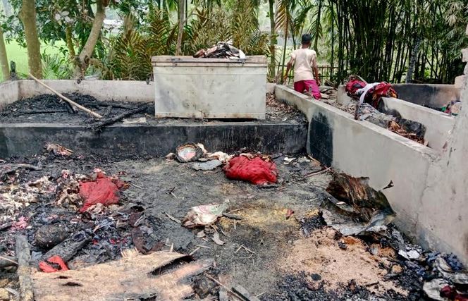 Five houses, four cattle gutted in Kurigram fire