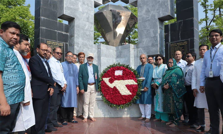 Biman employees observe Independence Day with due respect