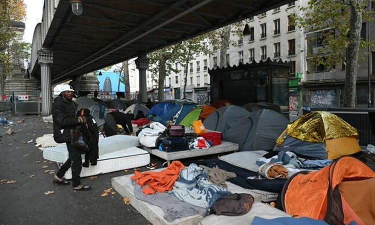 'Return hubs' for migrants clear EU parliament hurdle