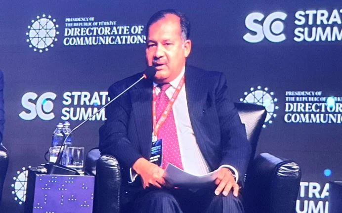 Info minister calls for strong media, institutions at STRATCOM summit