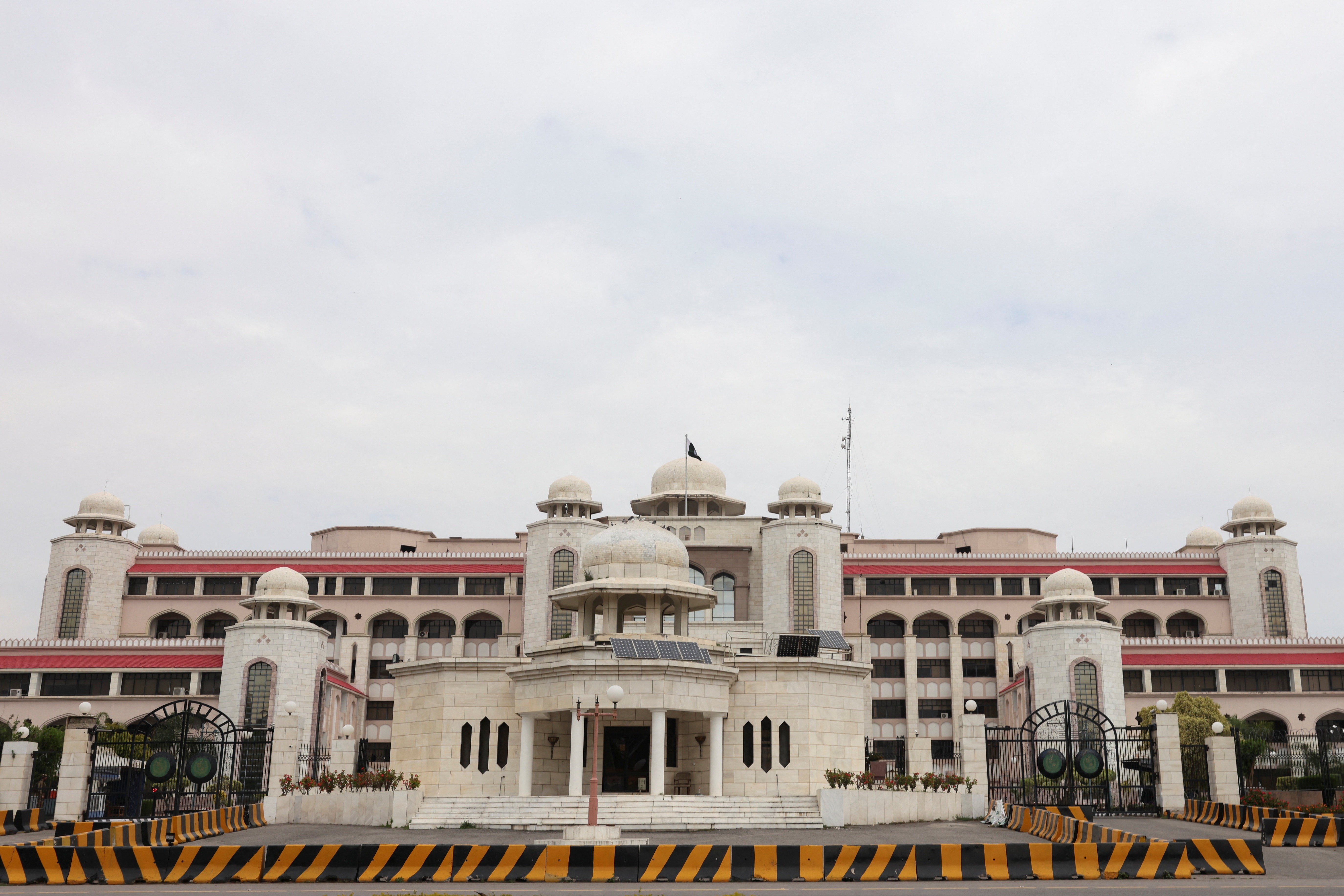 Pakistan hosts Saudi, Turkey, Egypt for talks on Mideast war