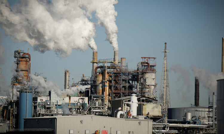 Crude surges, stocks dive as Houthi attacks escalate Iran war