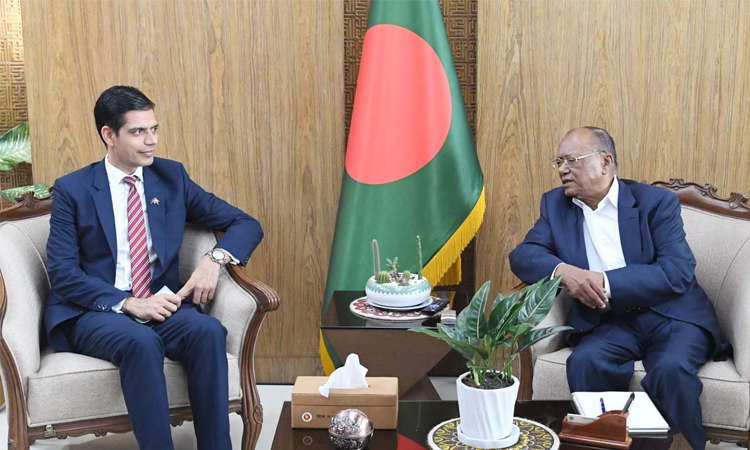 Environment minister, Nepal envoy discuss boosting bilateral cooperation