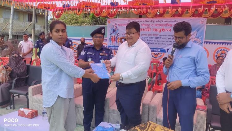 Judo gold winner Bushra honoured in Bagerhat