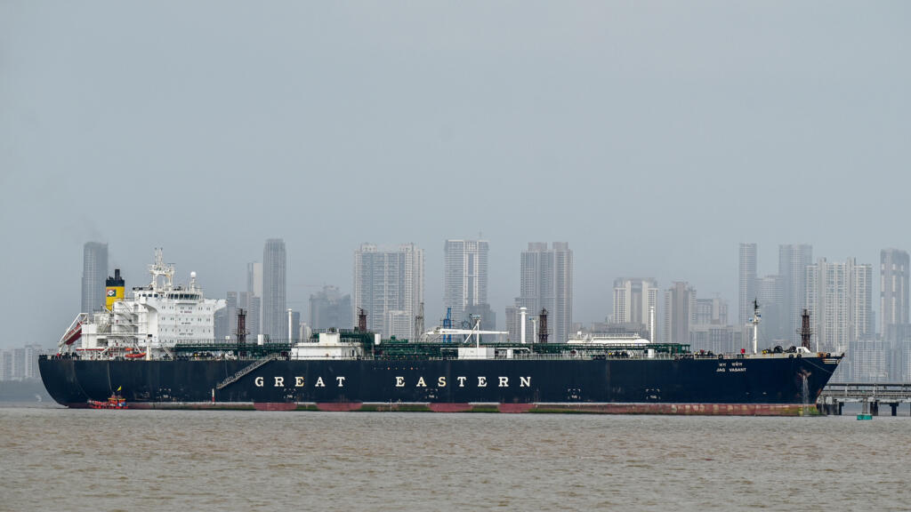 Majority of commodities crossing Hormuz linked to Iran: AFP analysis