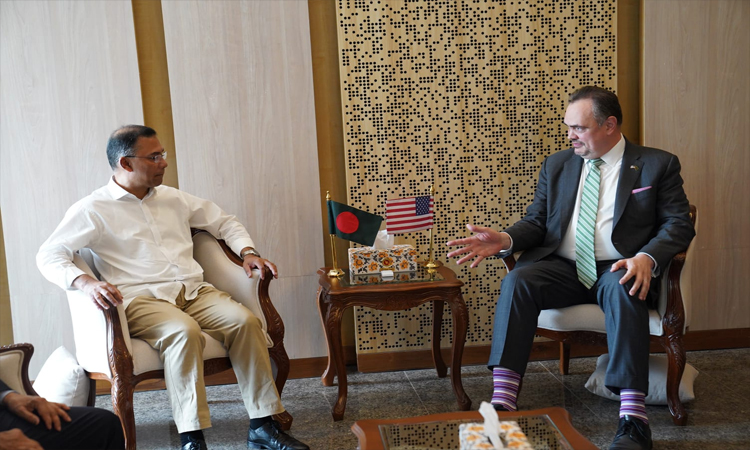 US ambassador calls on PM