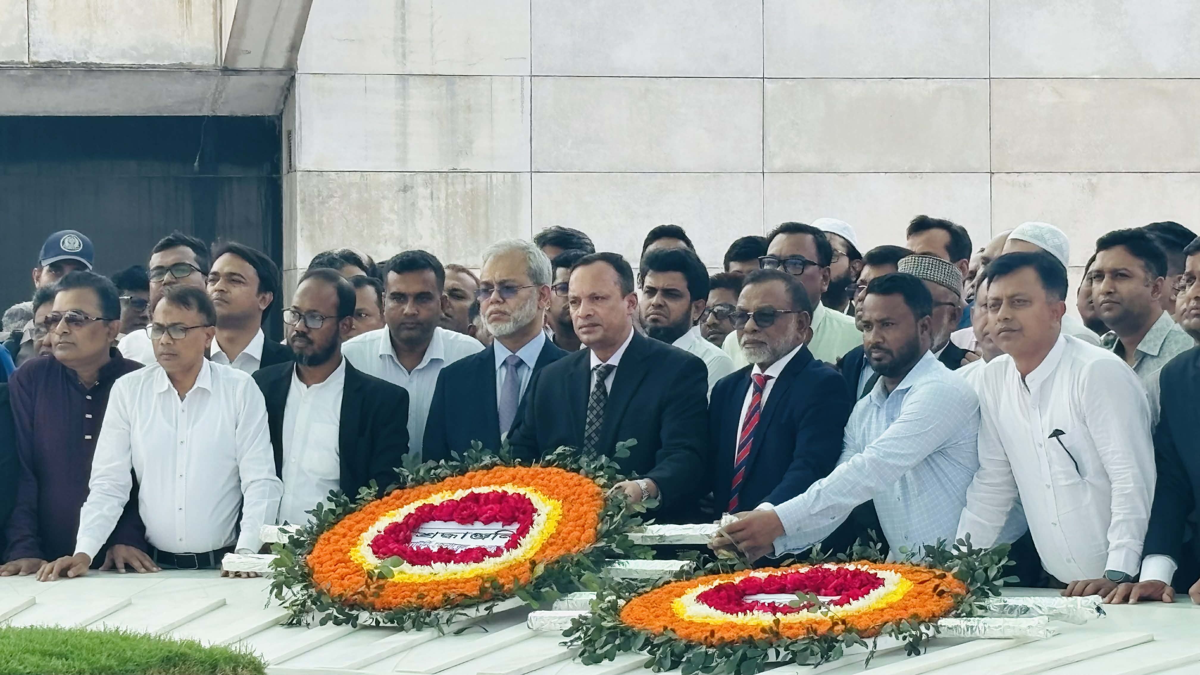 AG pays tribute at graves of Ziaur Rahman, Khaleda Zia