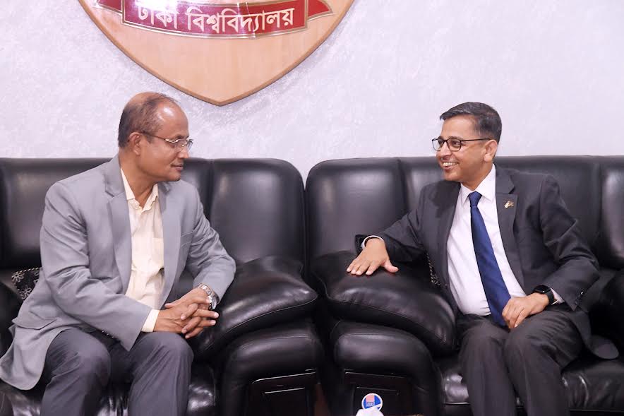 Indian High Commissioner calls on DU VC