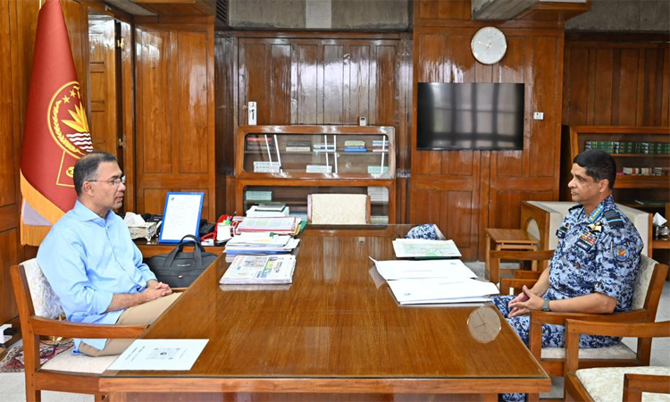 Air chief calls on PM 