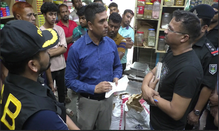 43,000 liters of edible oil seized in Jashore, owner fined