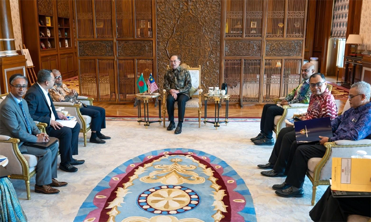 Anwar Ibrahim invites Tarique Rahman to visit Malaysia