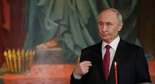 Ukraine, Russia accuse each other of Easter truce violations