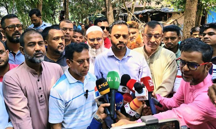 Amra BNP Paribar sponsors constructing new house for martyred Harun