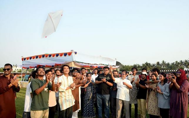 Kite festival marks Chaitra Sankranti at KU 