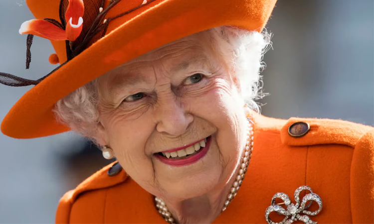 British royals choose historian to write queen biography