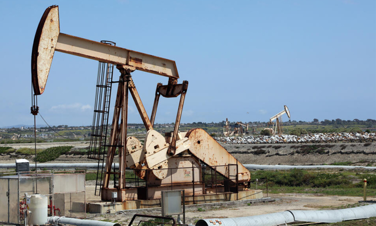 Oil prices bounce back on Iran war escalation