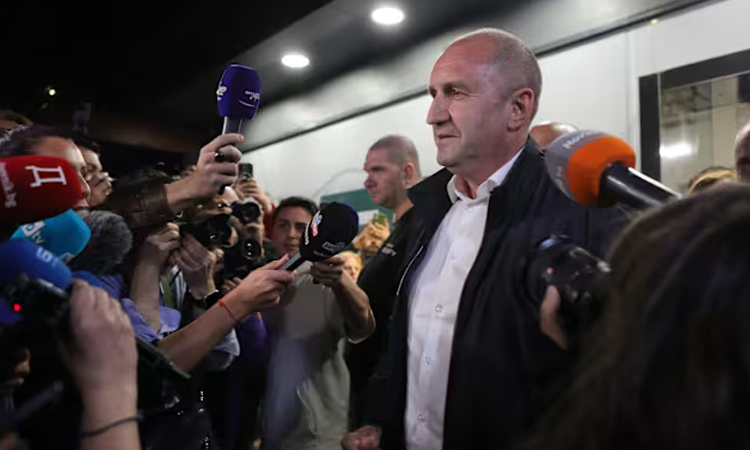 Bulgaria's former president tops parliamentary vote