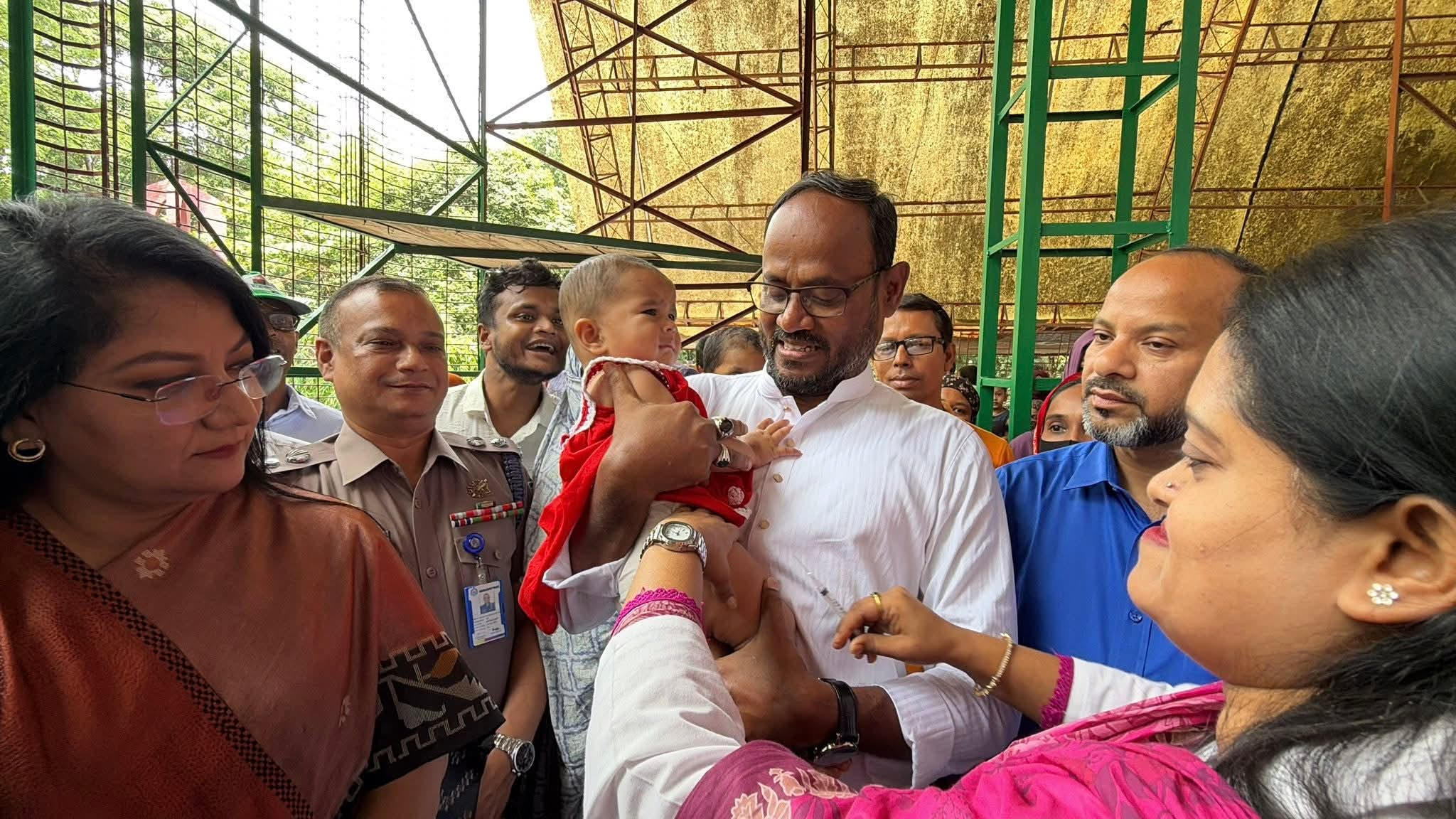 State Minister Tuku inaugurates Measles-Rubella vaccination in Tangail