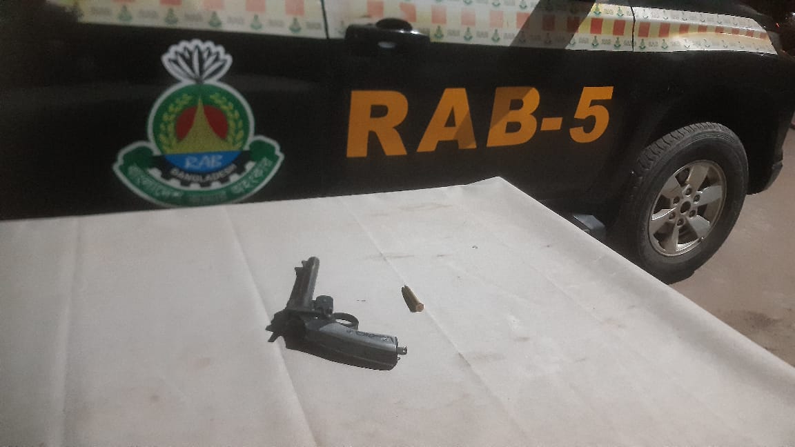 A foreign weapon found abandoned in Rajshahi