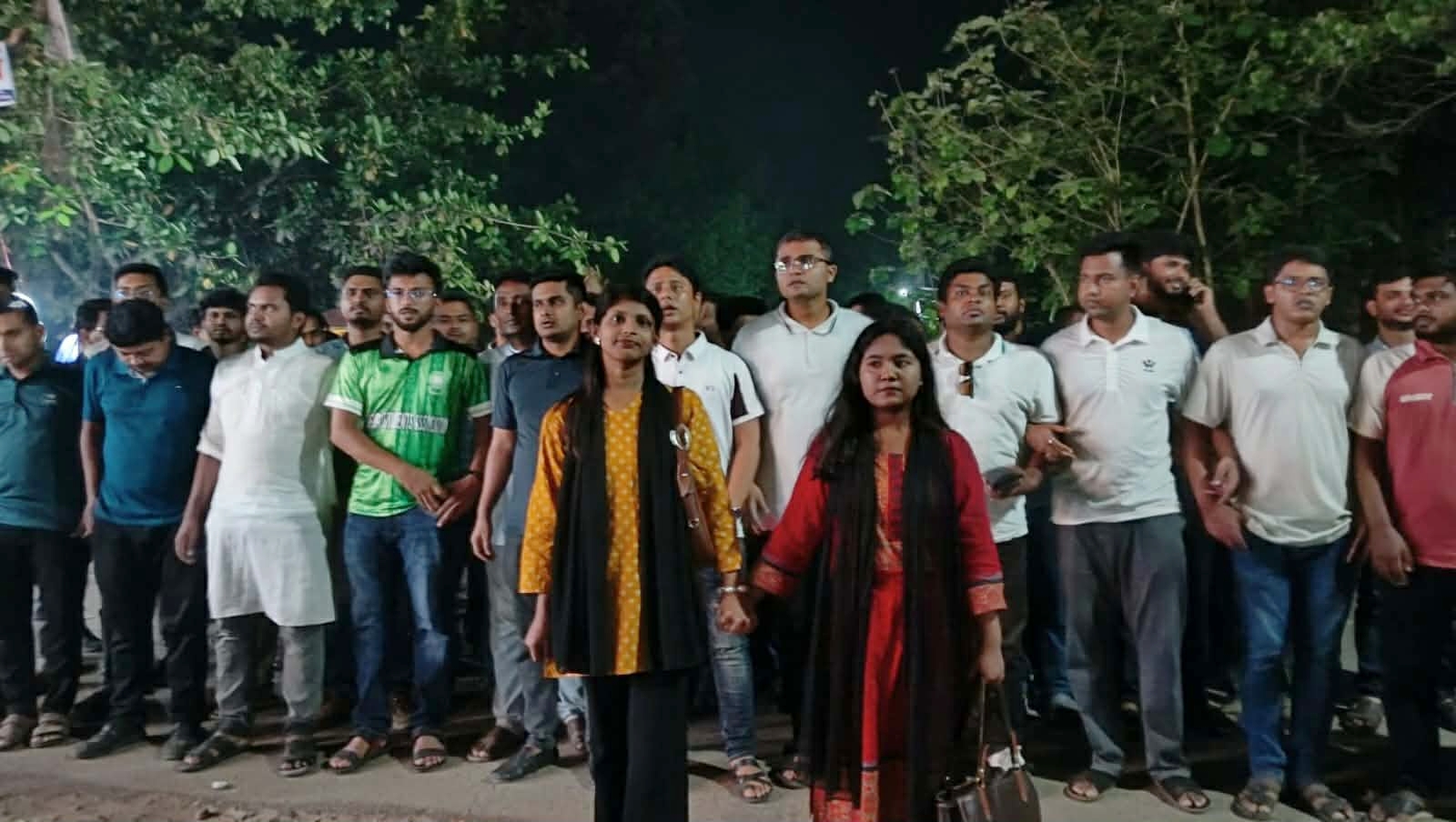 JU Chhatra Dal protests Shibir attack at Ctg City College