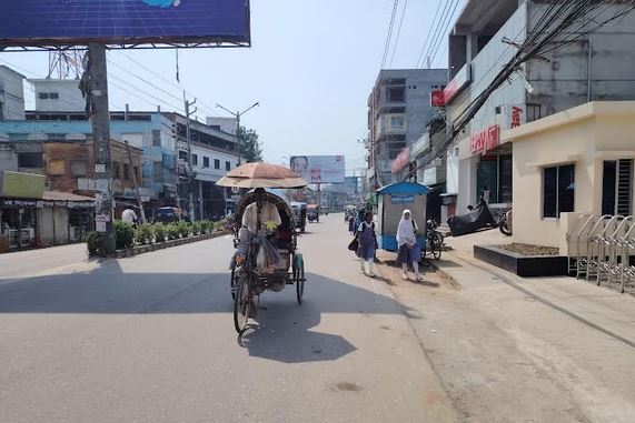 Mild heat wave sweeps Chuadanga, public life disrupted