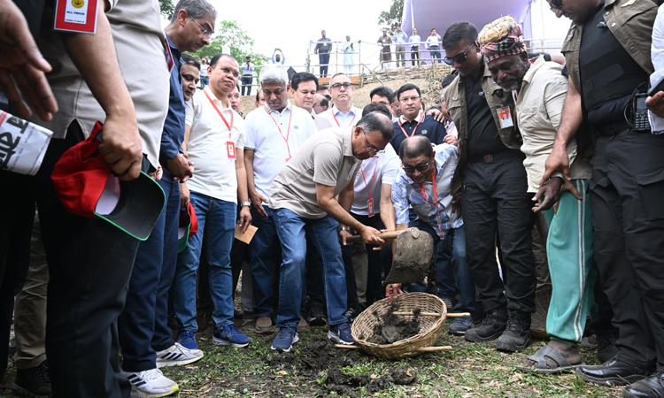 PM opens Ulashi canal re-excavation programme linked to his father’s memory