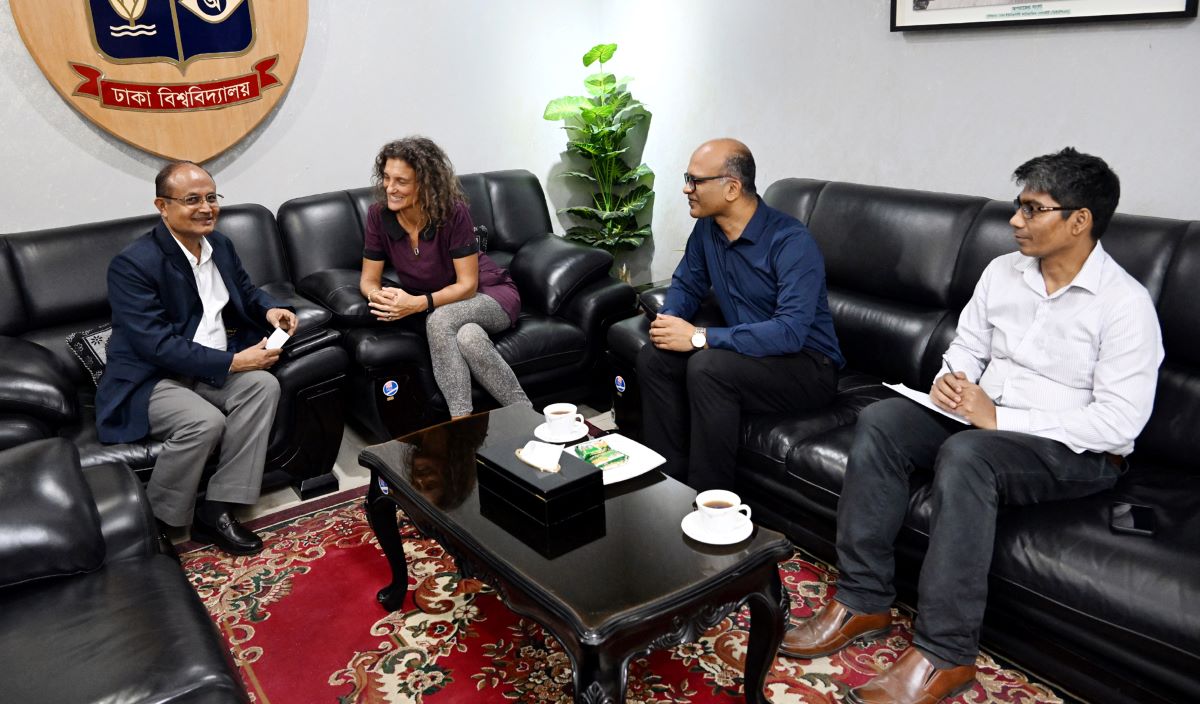 French marine specialist calls on DU VC