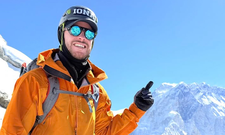 Australian climber on record sea-to-summit Everest bid