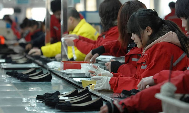 China's April factory activity expands despite Middle East war