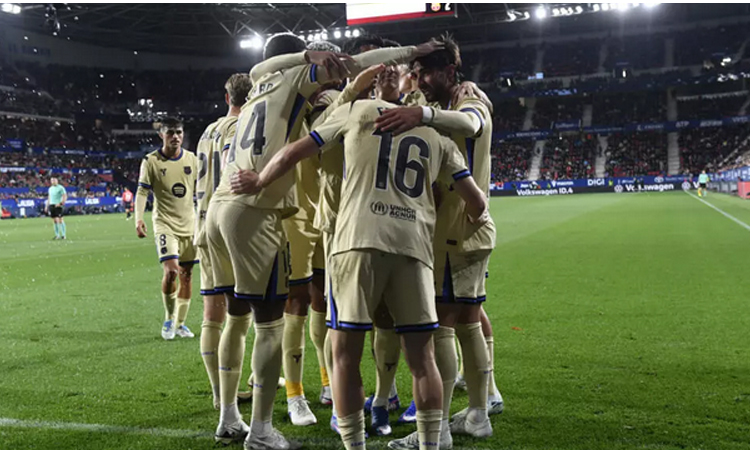 Barcelona on verge of Liga title, Villarreal secure top four