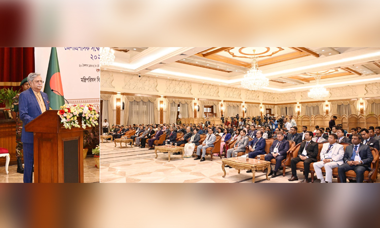 President asks DCs to build people-oriented, accountable administration