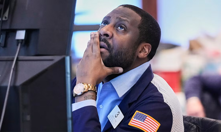 Global stocks diverge, oil rises as fresh US-Iran clashes hit peace hopes