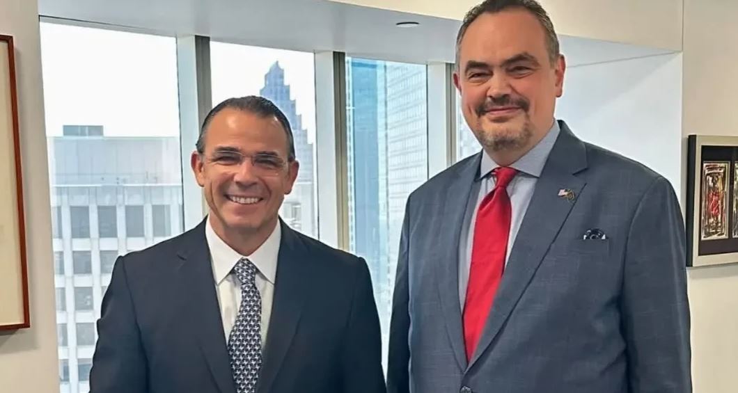 US envoy discusses energy cooperation with Bangladesh 