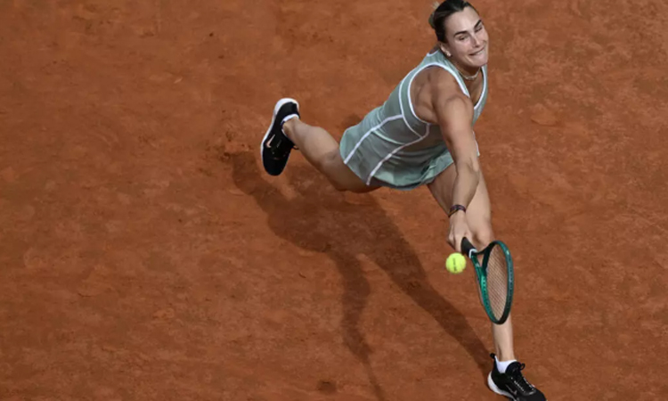 Stuttering Sabalenka seeks to set down marker at Roland Garros