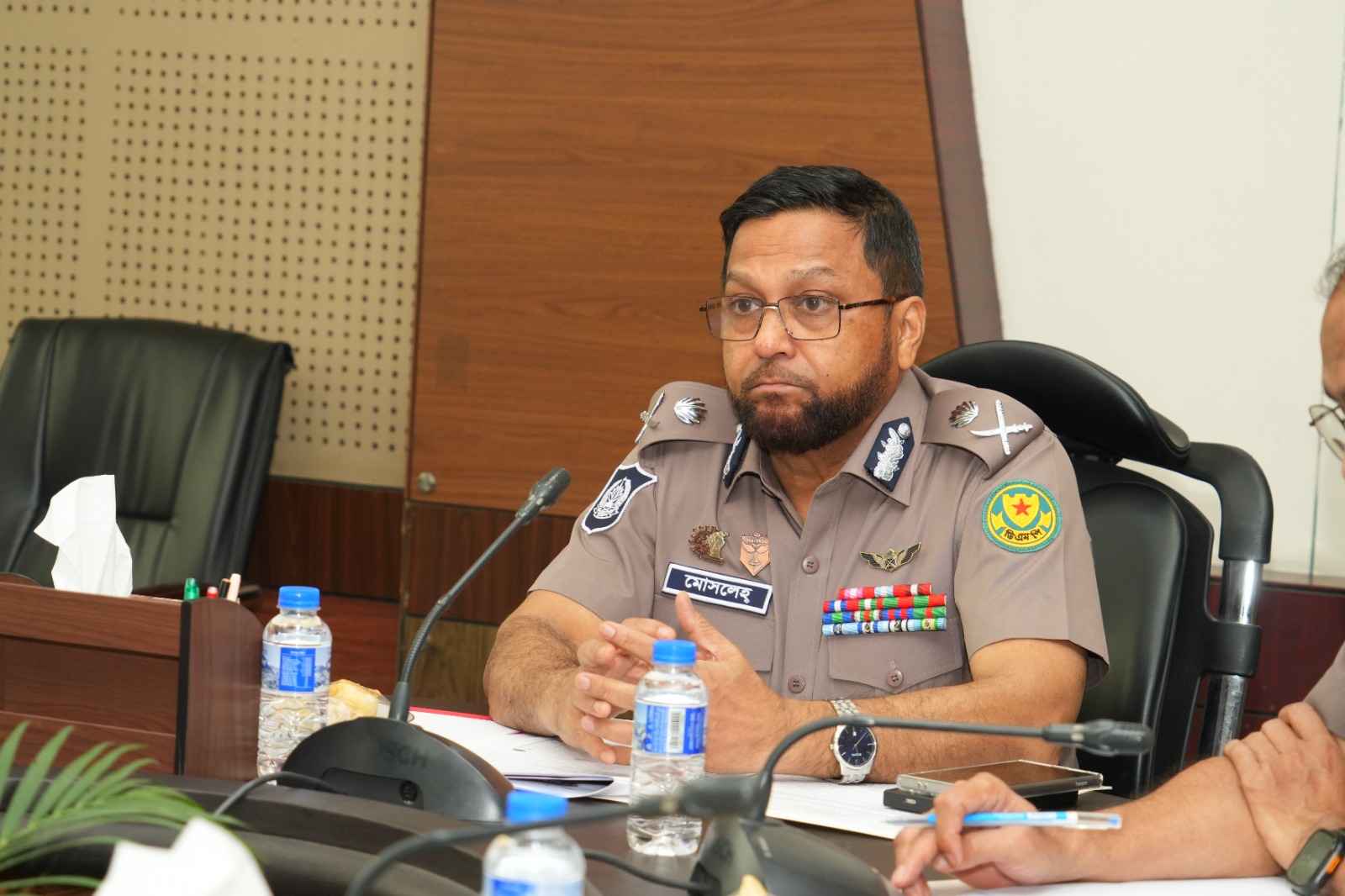 Strict action against leaseholders for harassing cattle-laden vehicles outside markets: DMP Commissioner