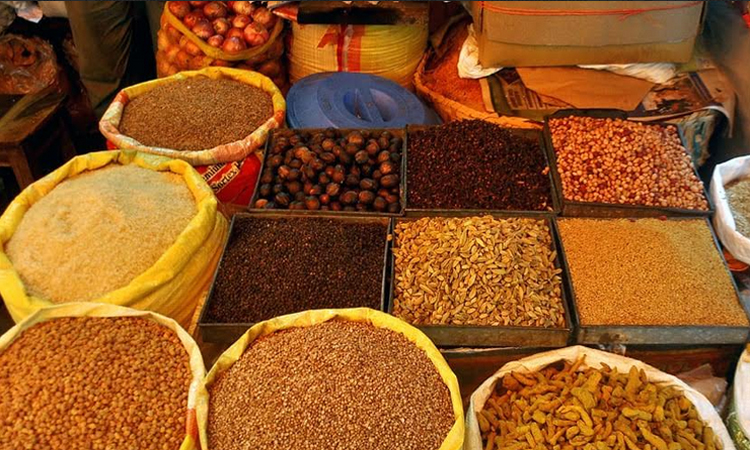 Spice prices fall in Chaktai-Khatunganj amid oversupply 