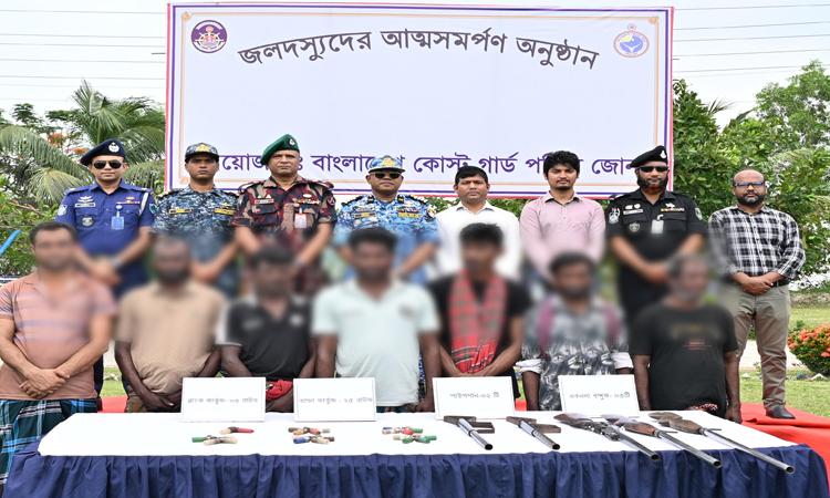 7 of Chhoto Suman pirate gang surrender to Coast Guard in the Sundarbans