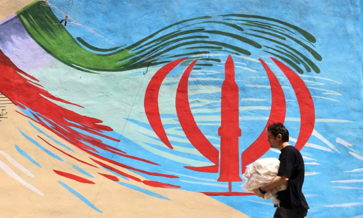 Asia stocks, oil prices mixed on US-Iran deal uncertainty