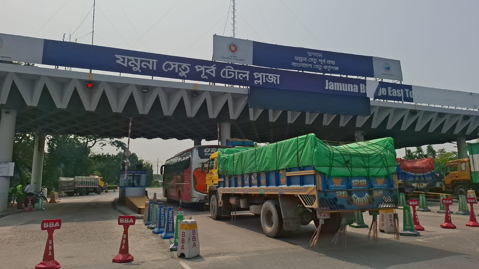 Tk 3.77cr toll collected at Jamuna bridge in 24-hour