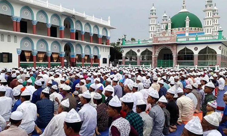 Muslim devotees of Mirzarkhil, Shahsufi Darbar Sharif celebrate Eid-ul-Azha today