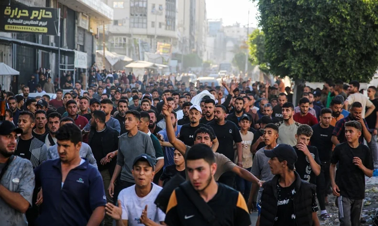 Hamas calls Israeli advance in Gaza 'blatant violation' of truce