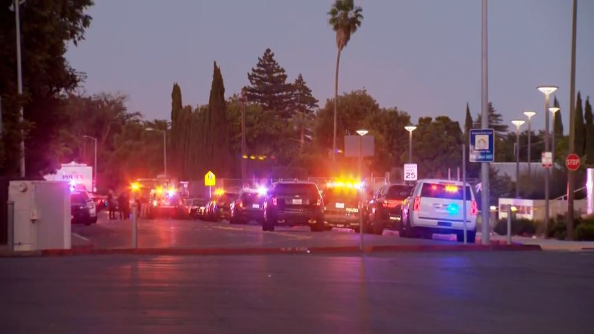 Gunfire kills teen, wounds three after US graduation ceremony