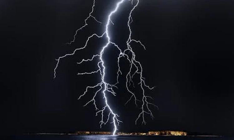 Thunderstorm kills 2 in Mymensingh