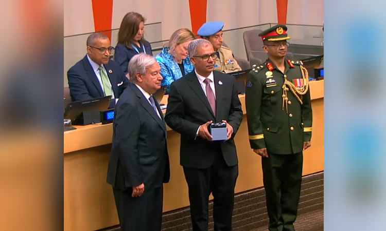 Six Bangladeshi peacekeepers receive UN's highest honour