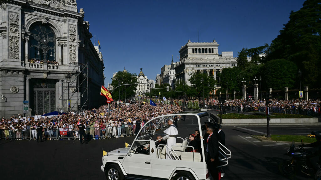 Over 1.2 million people attend Pope's mass in Madrid
