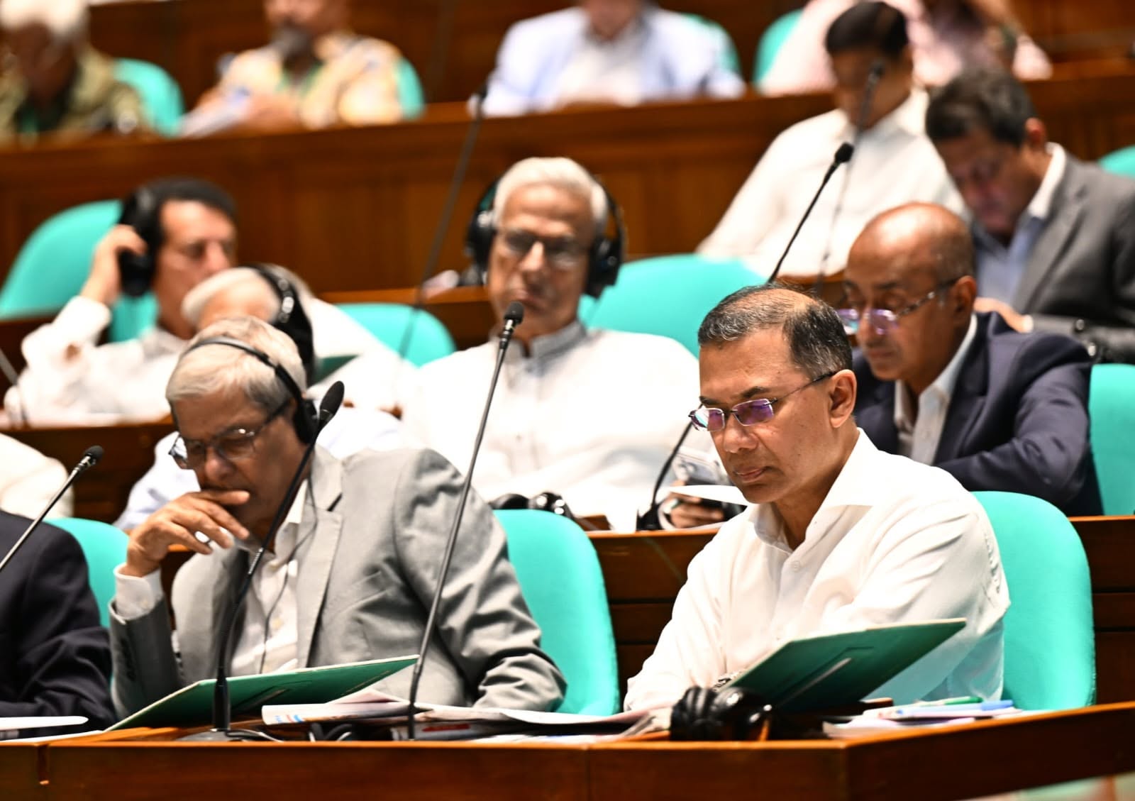 PM joins JS sitting