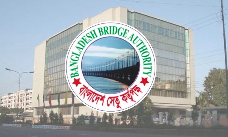 Solar power cuts electricity costs at Padma Bridge service area