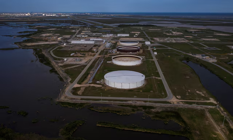 US oil strategic reserve at its lowest since 1983: govt data
