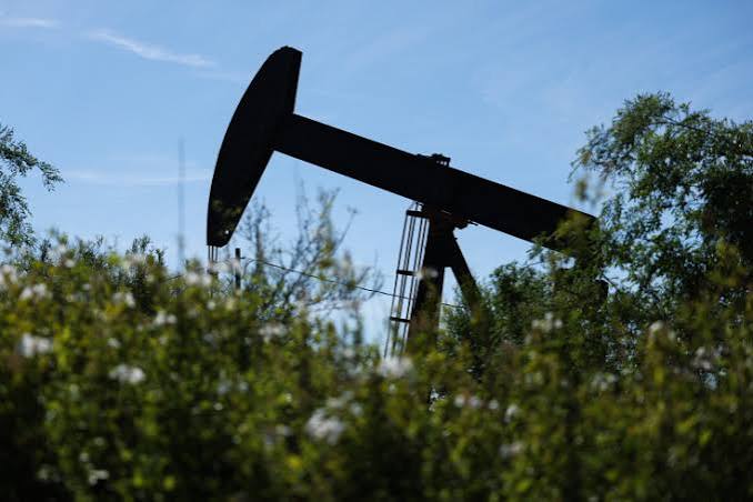Oil drops below $80 on US-Iran deal