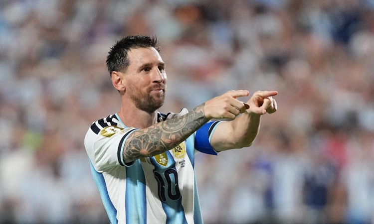 Magical Messi equals World Cup goals record as Argentina win